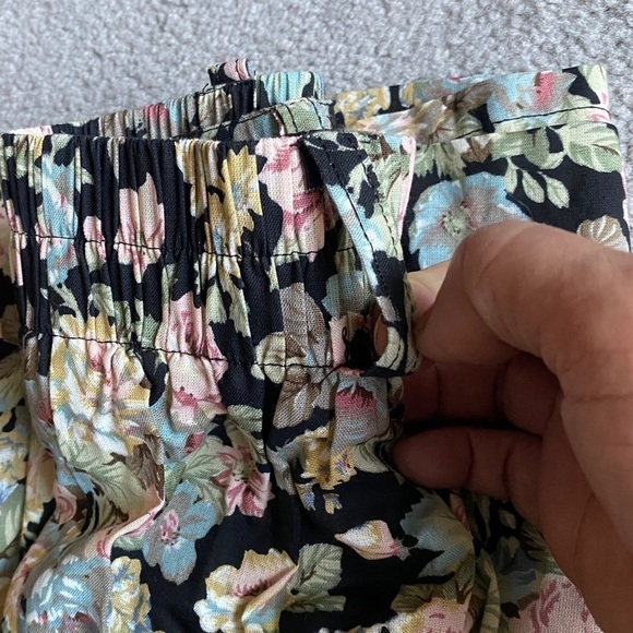Vintage Michael K & Company Floral Print high waisted skirt size large - Picture 6 of 8